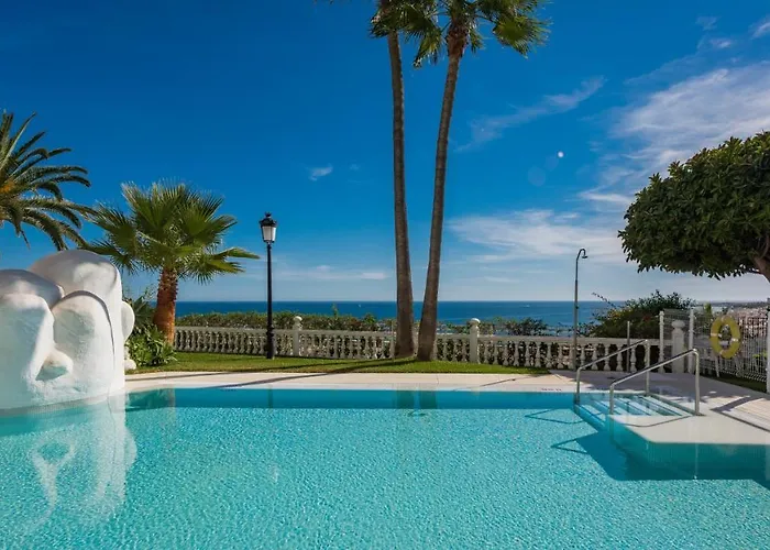 Lägenhet Castillo San Carlos Luxury Seafront Residence Torremolinos